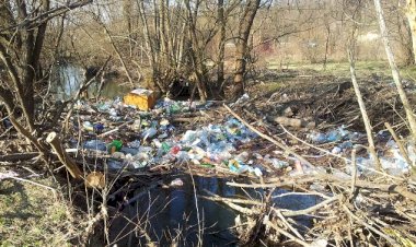 U toku akcija čišćenja dijela korita rijeke Radnje