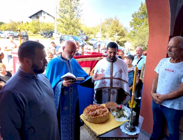 Прослављена Крсна слава храма у Љебу